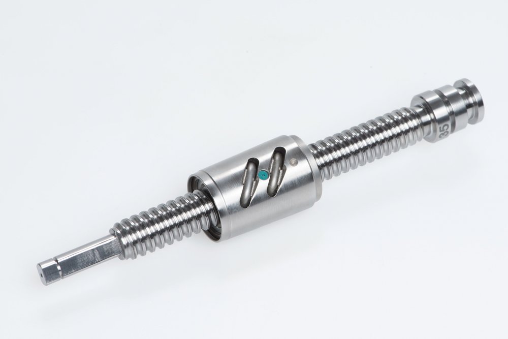 Ball screw drive supports a completely new gearchange strategy for heavy vehicles